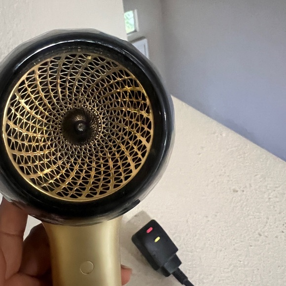 T3 Featherweight‎ 2 Hair Dryer - Model # 73828 - Black/Gold - Picture 7 of 15